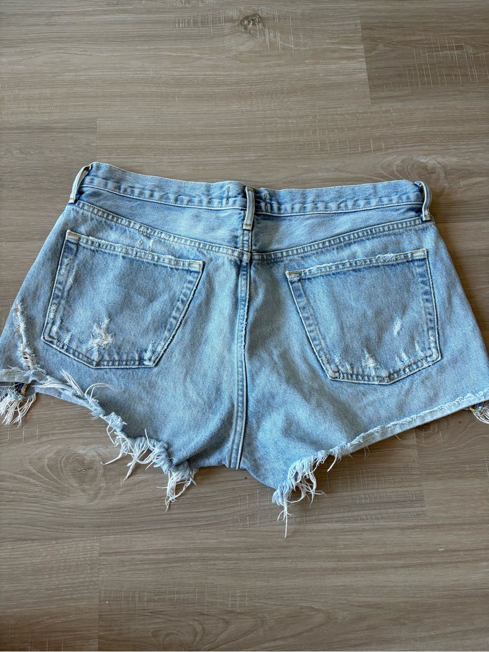 Agolde Light Wash Frayed Hem Denim Shorts - Picture 2 of 3